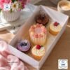 Caja para mini queque y cup cakes, 4 cup cakes + 1 mini queque, con tapa transparente