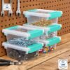 Caja organizadora Sterilite mini, estilo clip box, 16.8 × 12.7 × 7 cm.